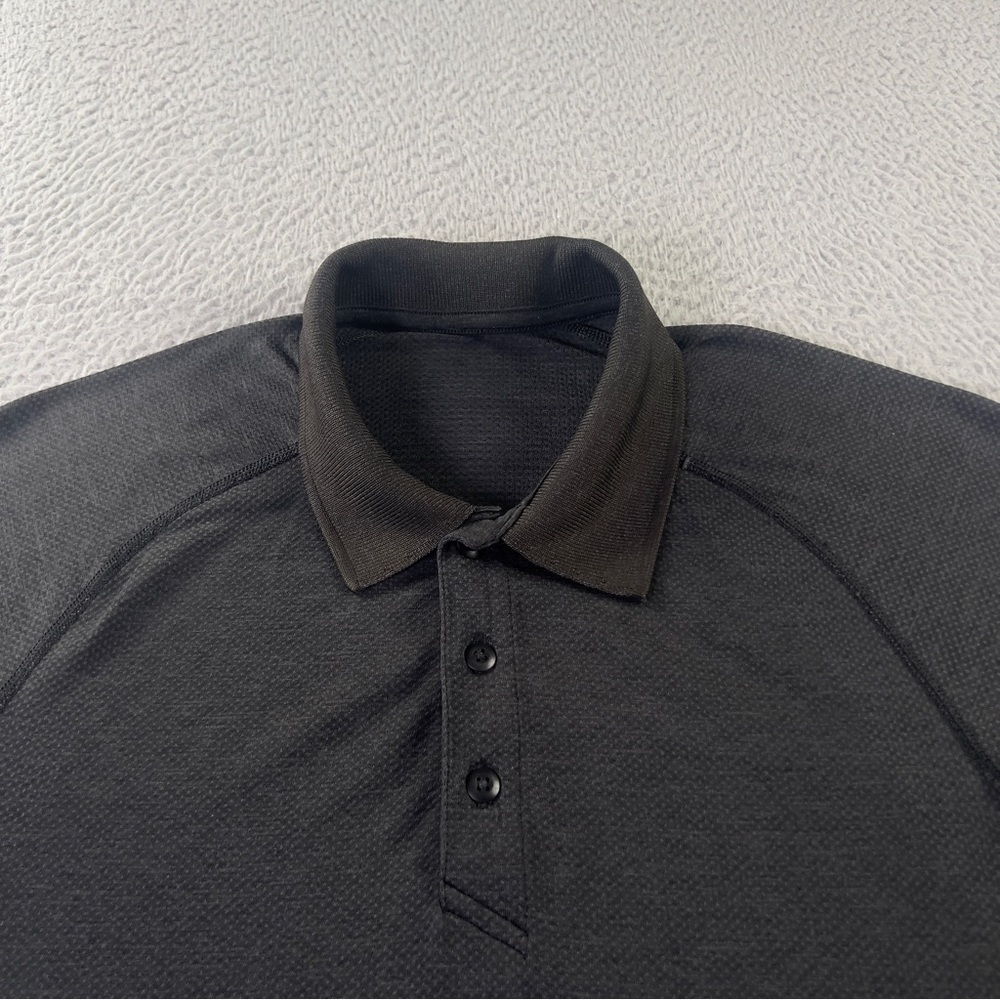 Lululemon Metal Vent Tech Polo Shirt Mens Small Black Short Sleeve Athleisure - Picture 6 of 8